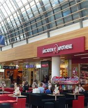 Aussenansicht der Arcaden Apotheke