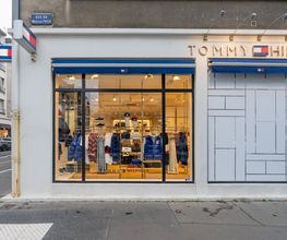 Tommy Hilfiger image 4