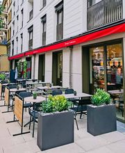 Junge Die Bäckerei. Bild 3