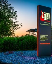 Gerader Werbepylon mit LED Beleuchtung