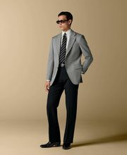 Patterned blazers add refined depth and Italian-crafted distinction to every modern man’s wardrobe.