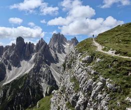 Défi Montagne - mountain shop à Peseux (NEUCHÂTEL). Magasin d'articles de sports spécialisés
FORCELLA LONGERES
L’autre côté des Tre Cime di Lavaredo.