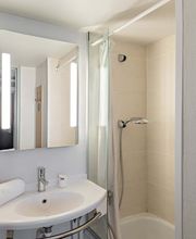 B&B HOTEL Rouen Parc des Expos Zénith image 8