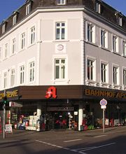 Aussenansicht der Bahnhof-Apotheke