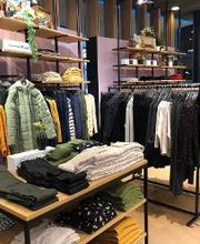 BAYARD CO LTD ALBUVILLE Bild 7