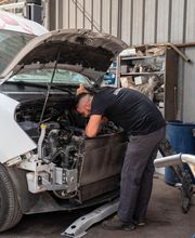 Garage Renault Sautron Automobiles image 4