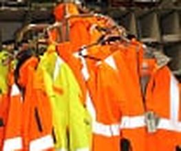 Warnschutzkleidung für Sommer und Winter