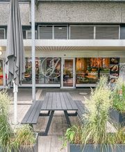 Junge Die Bäckerei. Bild 3