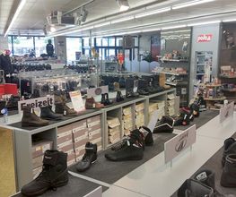 POLO Motorrad Store Dresden Gompitz Bild 2