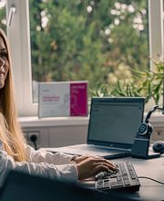 ASVG GmbH - Situationsbilder im Büro.