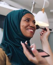 The Beauty Keys - JS Hair Salon - Massage d’Aur - Pull Max Bild 3