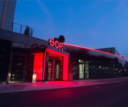 GOP Varieté-Theater Bonn – Located in the Same Building as Radisson Blu Hotel Bonn