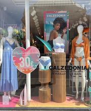 Calzedonia image 1