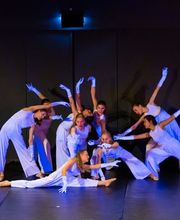 Tanzperformanz - Tanz im Hof Pavlina Cerna | Tanzschule in Essen