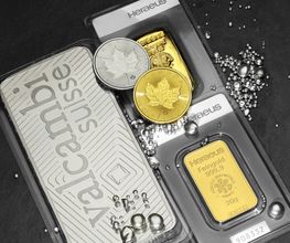 Kanadische Gold- & Silbermünzen "Maple Leaf", Valcambi Platinbarren oder Heraeus Goldbarren frisch geprägt und sofort verfügbar in unserem Online-Shop. Kein Mindestbestellwert. Stets aktuelle Preise. Neutrale Zustellung. Jetzt kaufen!
