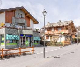 BENU Lens Bild 1
