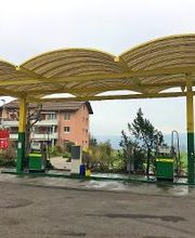 AGROLA Tankstelle in Nottwil - überdachte Tansktelle mit zwei Tanksäulen