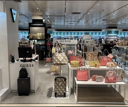GUESS ACCESSORIES imagen 4