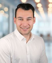 Daniel Lohr - Anwalt für Arbeitsrecht bei Geiling & Partners am Standort Kelheim. Ob Arbeitnehmer oder Arbeitgeber: Wir helfen Ihnen schnell, verständlich und strategisch bei Kündigung, Abmahnung, Aufhebungsvertrag und anderen arbeitsrechtlichen Konflikten.