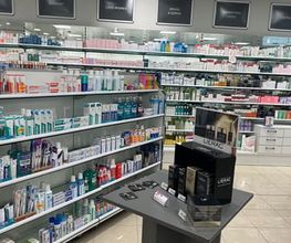 innenraum-amavita-apotheke-binningen