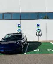 Shell Recharge Charging Station Bild 1