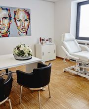 S-thetic Frankfurt | Schönheitschirurgie & Ästhetische Behandlungen Bild 1