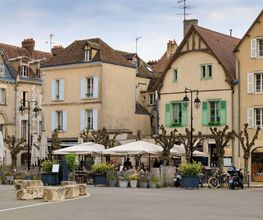 A La Petite Commission image 11