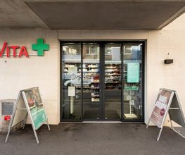 amavita-apotheke-basel-gundeli-eingang-front