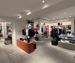 Lacoste Lorient image 4