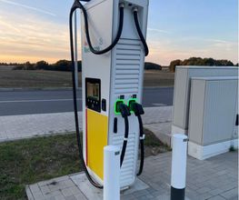 Shell Recharge Charging Station Bild 1
