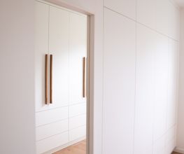 Einbaukleiderschrank, mattweiß, grifflos, Herford