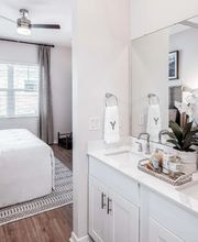 Yardly Monroe image 16