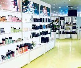 DIE FRISEURE - Breuninger Stuttgart Bild 4