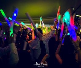 FEELING LIVE image 3