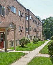 Woodview Apartments image 11