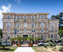 Hôtel de Ville image 3