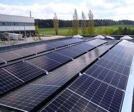 PV-Kraftwerk Dachinstallation für Unternehmen