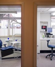 Dr. med. dent. Ernst-Martin Rießner Zahnarzt Bild 7