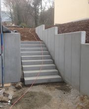 Außenanlage Treppe und Stützmauer Bild