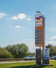 This is a picture representing NF042594 (FUELING) - RELAIS DE CHEVIRE