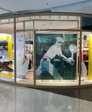 Lacoste Paris Beaugrenelle image 3