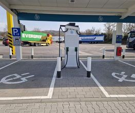 Shell Recharge Charging Station Bild 1