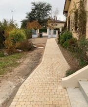 Espaces Verts Beaujolais image 15