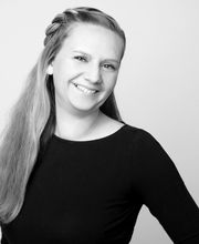 Wüstenrot Bausparkasse: Karin Holzapfel Bild 1