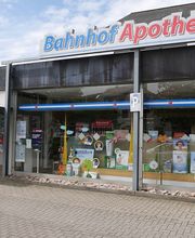 Aussenansicht der Bahnhof-Apotheke