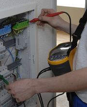 Elektrokontrolle
Sicherheitsberater
Elektro-Sicherheitsberater